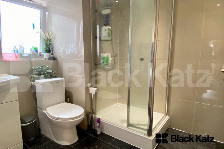 			NEW INSTRUCTION , 1 Bedroom, 1 bath, 1 reception Apartment			 Riley Road, London Bridge